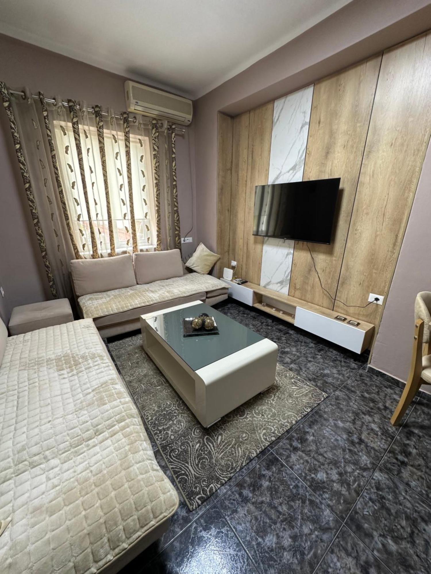 Midtown Cozy Apartment Tirana Exteriör bild