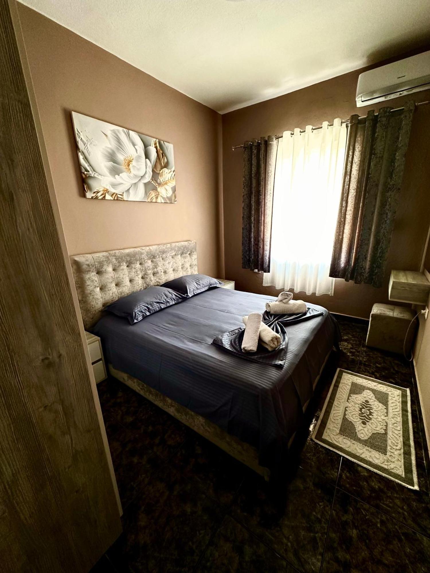 Midtown Cozy Apartment Tirana Exteriör bild